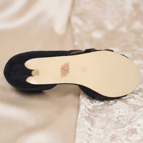 Luxurious outsole finish