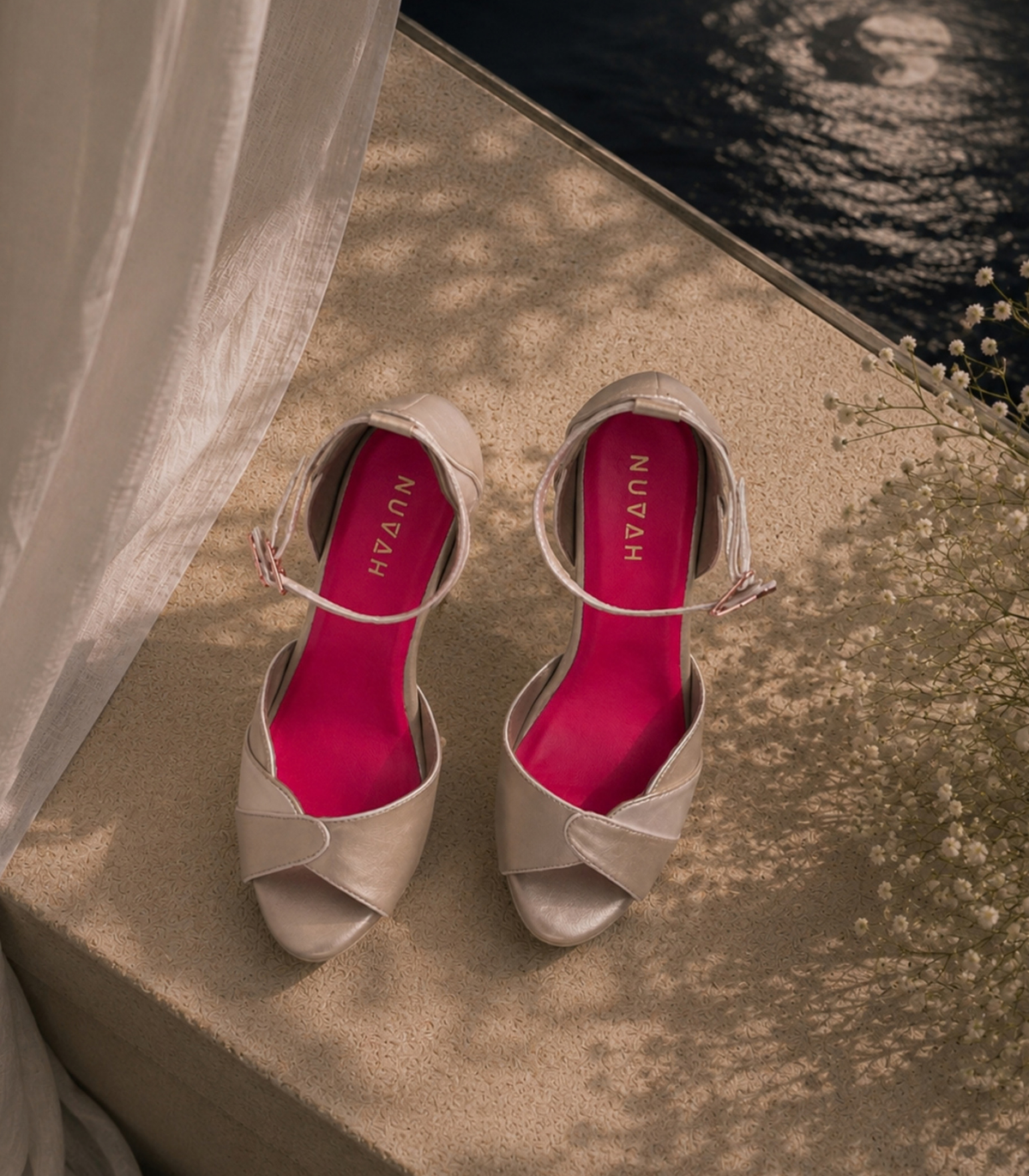 Muse Moonlight light golden and silver stiletto