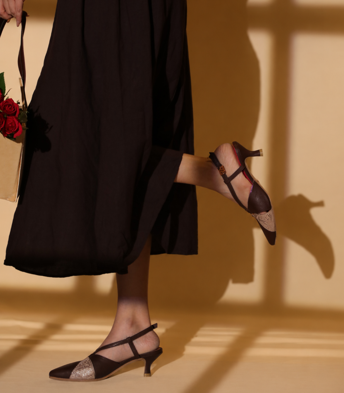 Rendezvous Espresso sling back kitten heel